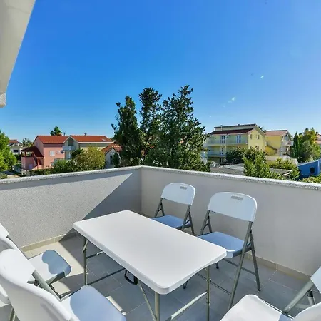 Apartmán Leut Near The Queen - By Ta Leut Agency Privlaka (Zadar)