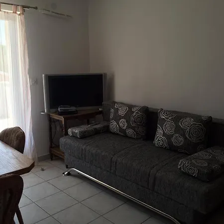 Apartmán Leut Near The Queen - By Ta Leut Agency