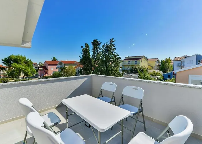 Apartmán Leut Near The Queen - By Ta Leut Agency Privlaka (Zadar)