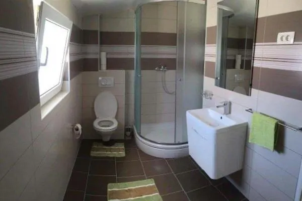 Leut Near The Queen - By Ta Leut Agency Appartamento *